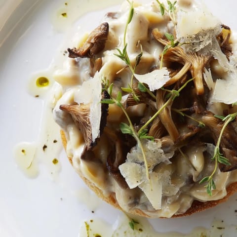 Truffled Mushroom Mac Crostini