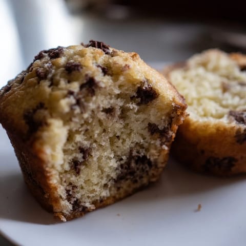 Fluffy muffins ever, drizzled with honey, ideal for afternoon snacks or brunch.  